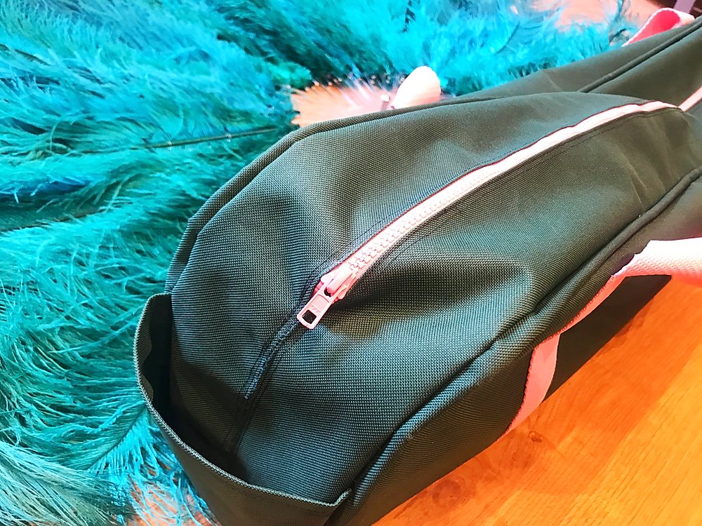Burlesque Feather Fan Travel Bag